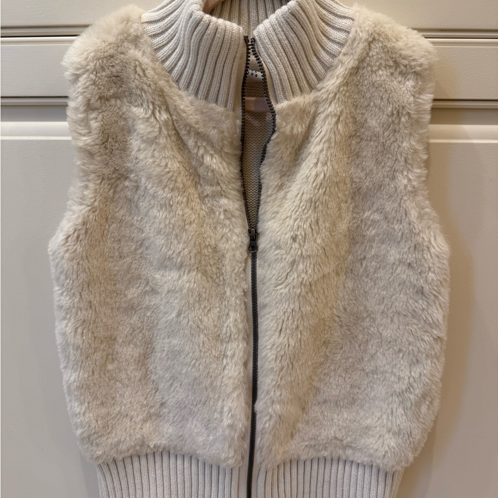 GAP Cream Ribbed Knit Vest